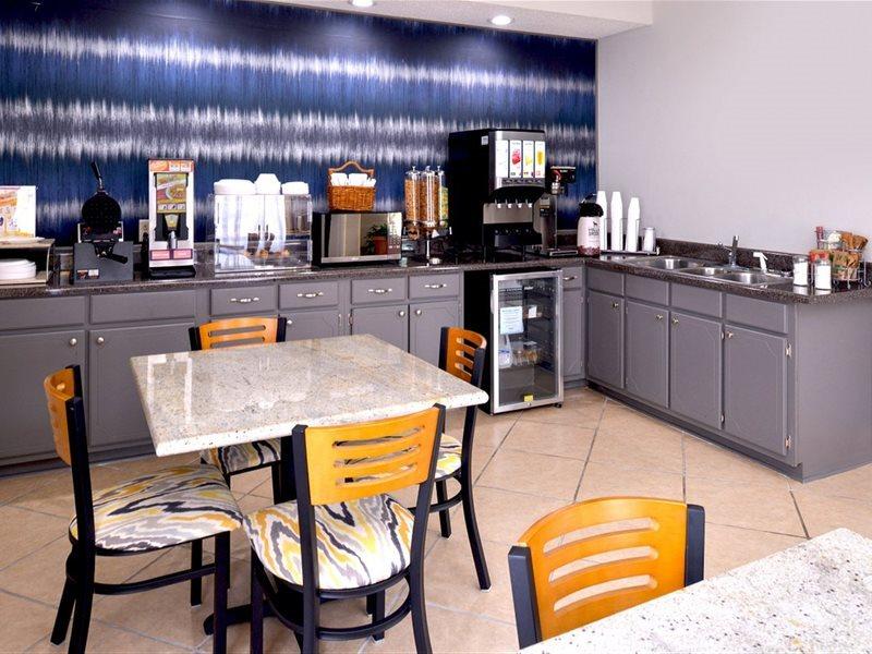 Americas Best Value Inn - Монровілл Екстер'єр фото