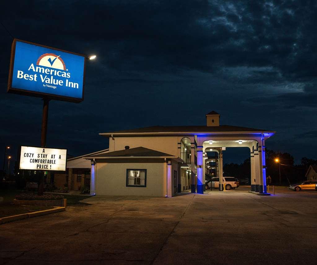Americas Best Value Inn - Монровілл Екстер'єр фото
