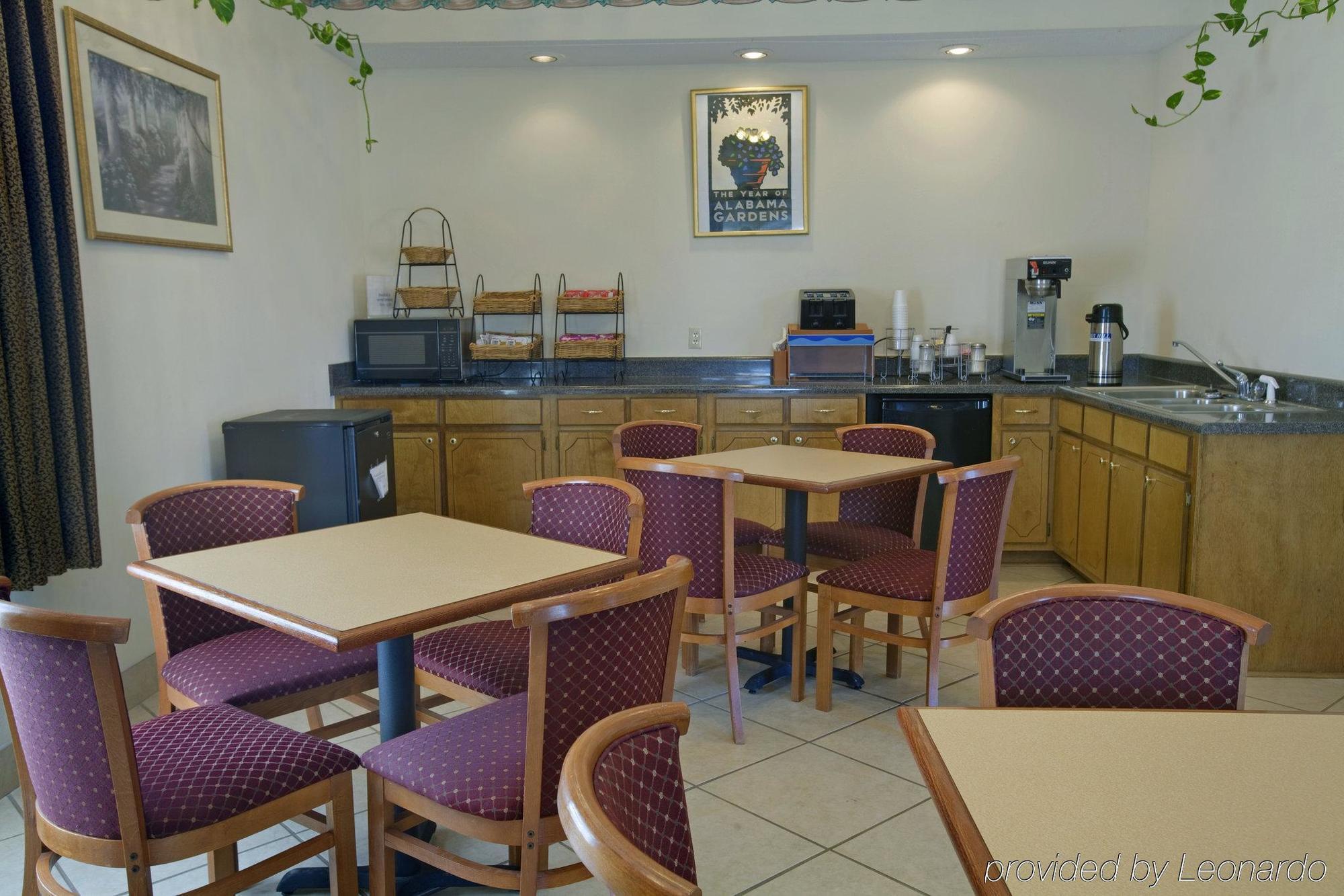 Americas Best Value Inn - Монровілл Ресторан фото