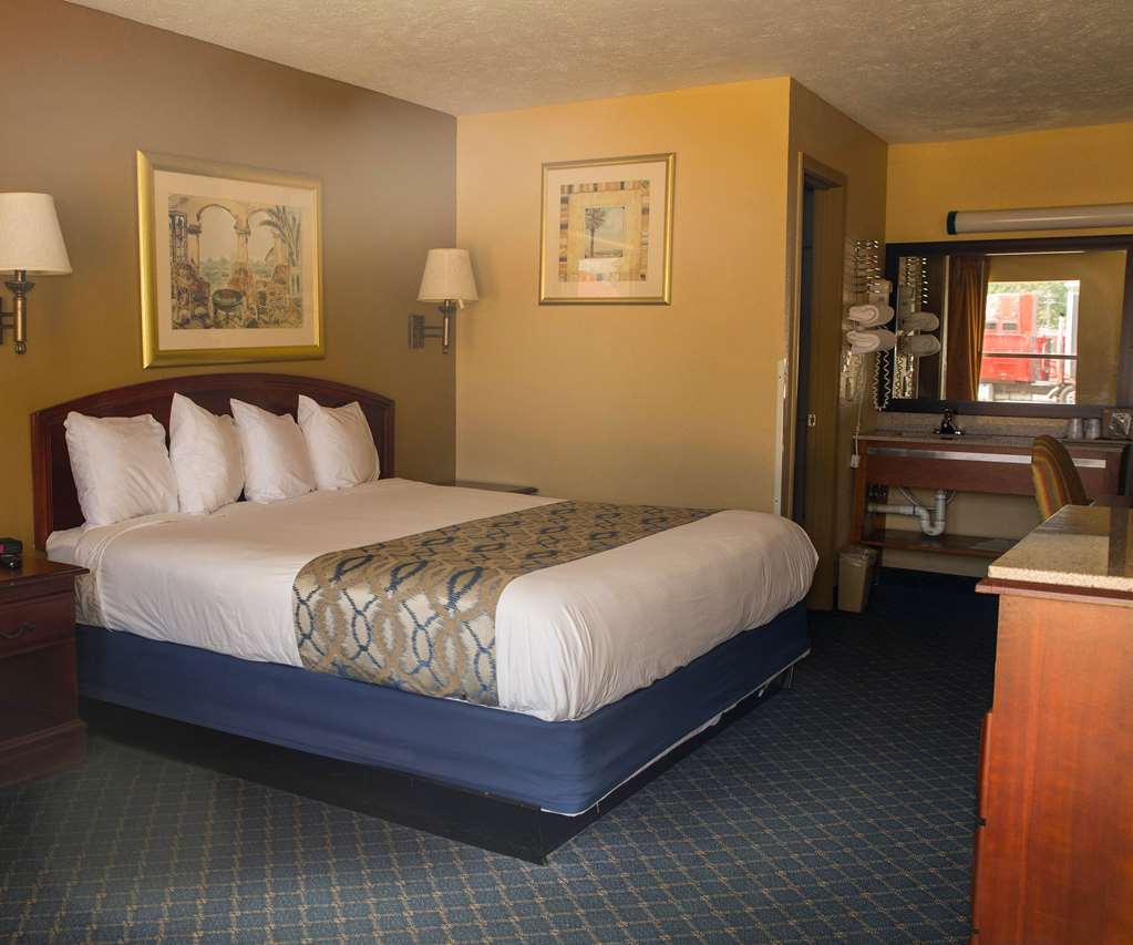 Americas Best Value Inn - Монровілл Номер фото